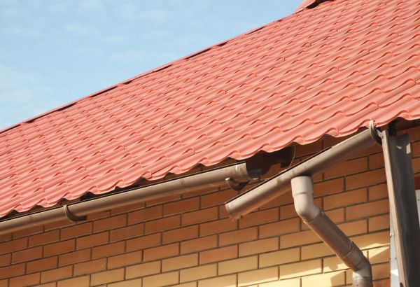 Loose Gutter Repair in Hixson