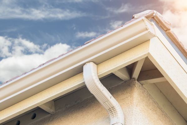 Seamless Gutter Replacement in Hixson