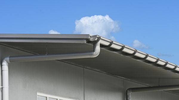 Eavestrough Service in Hixson